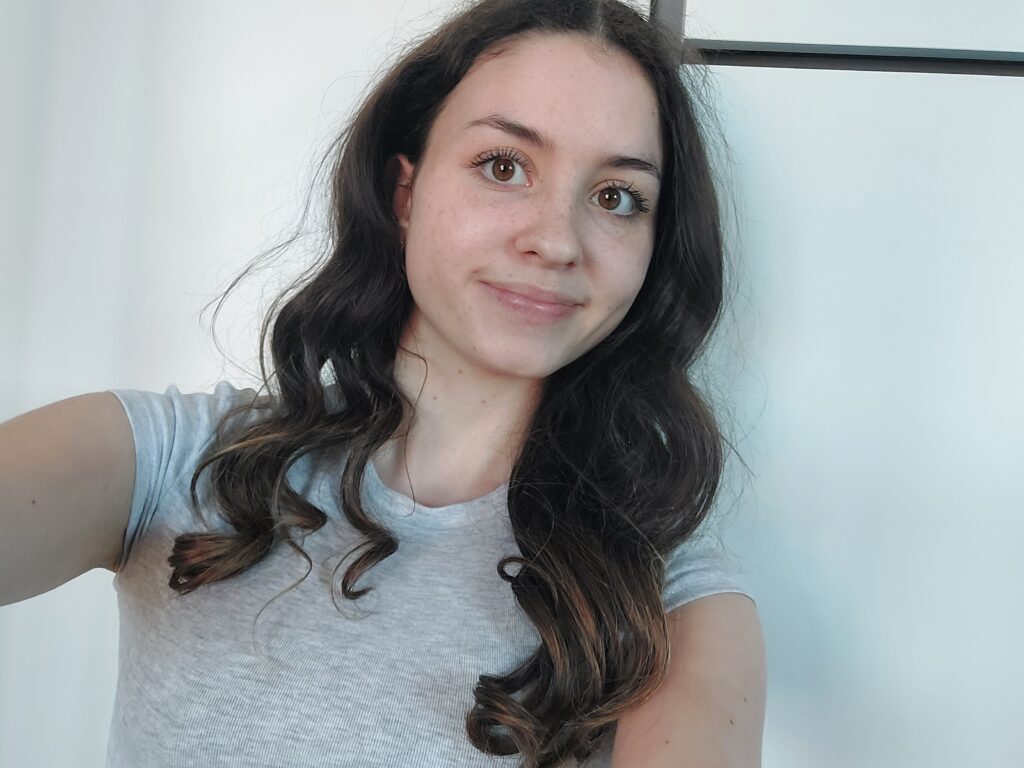 Anouk Le Grange